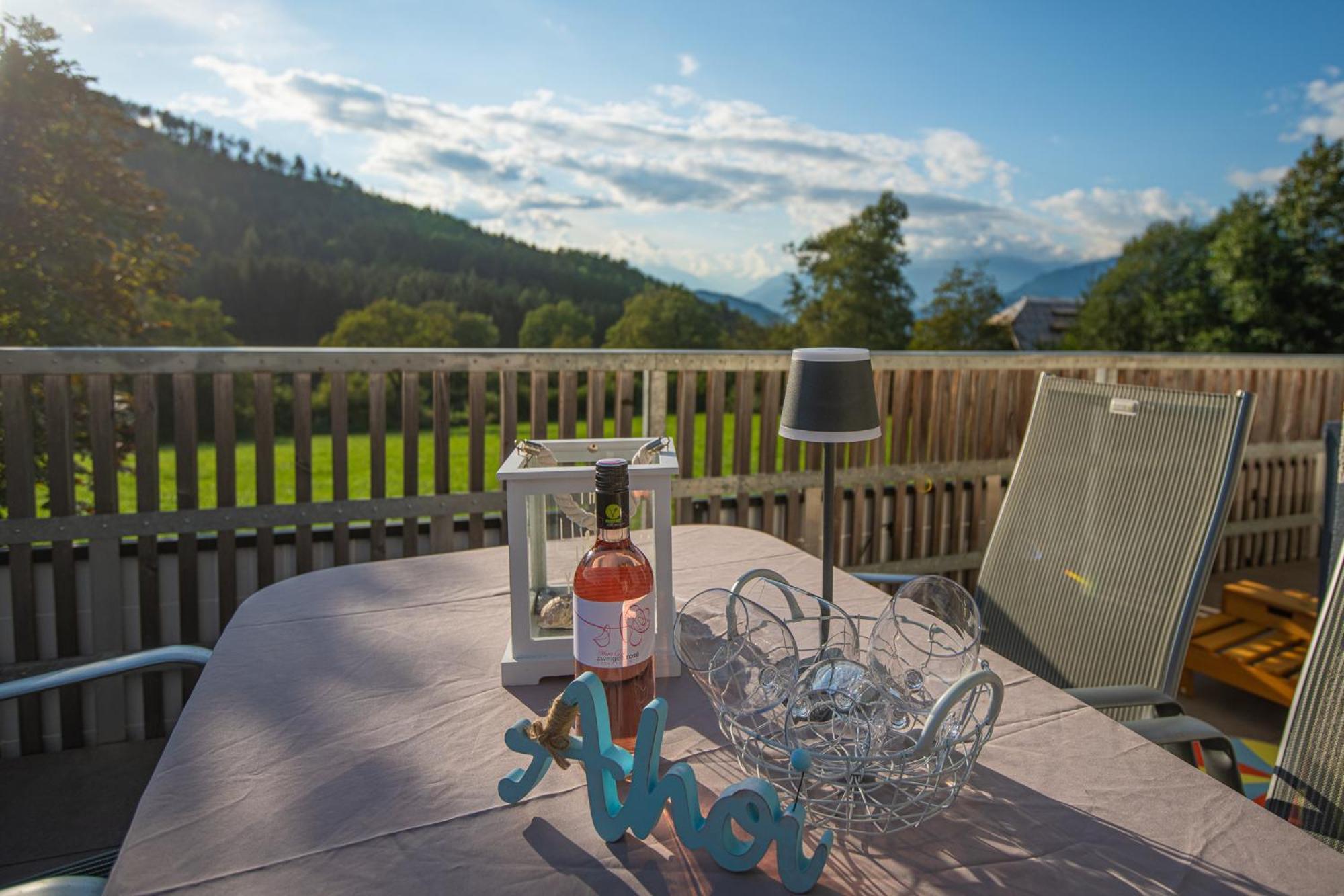 Mirnockahoi - Familienfreundliches Ferienhaus Fuer 4 Erwachsene, Maritimes Bergerlebnis, Panoramablick Von Terrasse Und Balkon, Carinthia, Millstaettersee Ferndorf Exterior foto